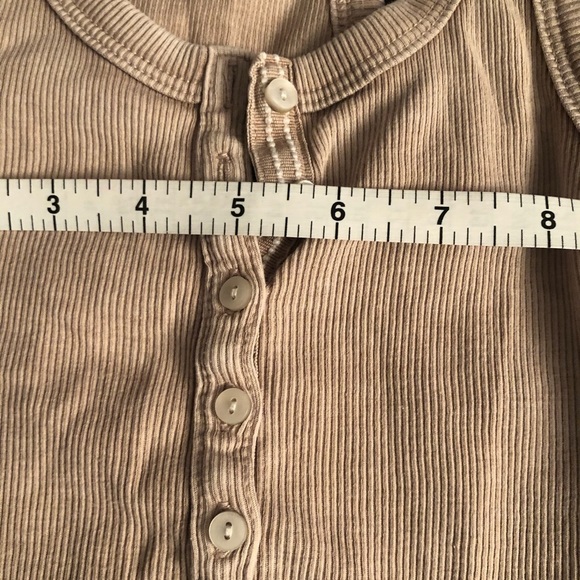 Aerie ,hollister,Abercrombie & finch bundle of 3 tanks top - Picture 5 of 12